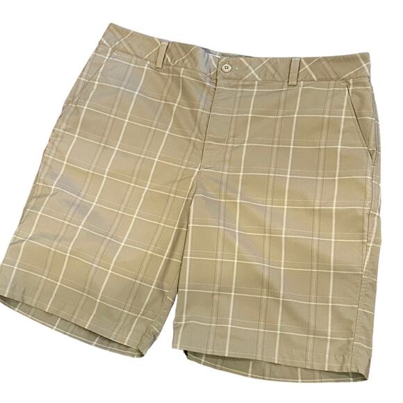 Under Armour Mens Size 38 Khaki Plaid Performance Shorts - Picture 1 of 4